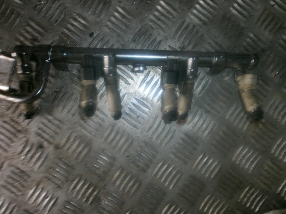 1S7EF7B Ford Mondeo 2003 Fuel injector rail (injectors)(Fuel distributor)