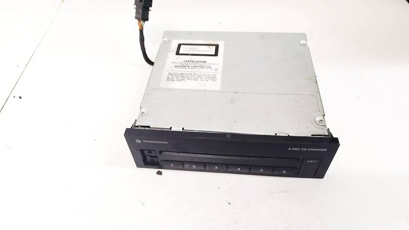 1K0035110B Volkswagen Golf 2005 Zmieniarka CD