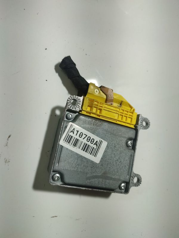 1C0909605K Volkswagen Polo 2008 Airbag crash sensors module