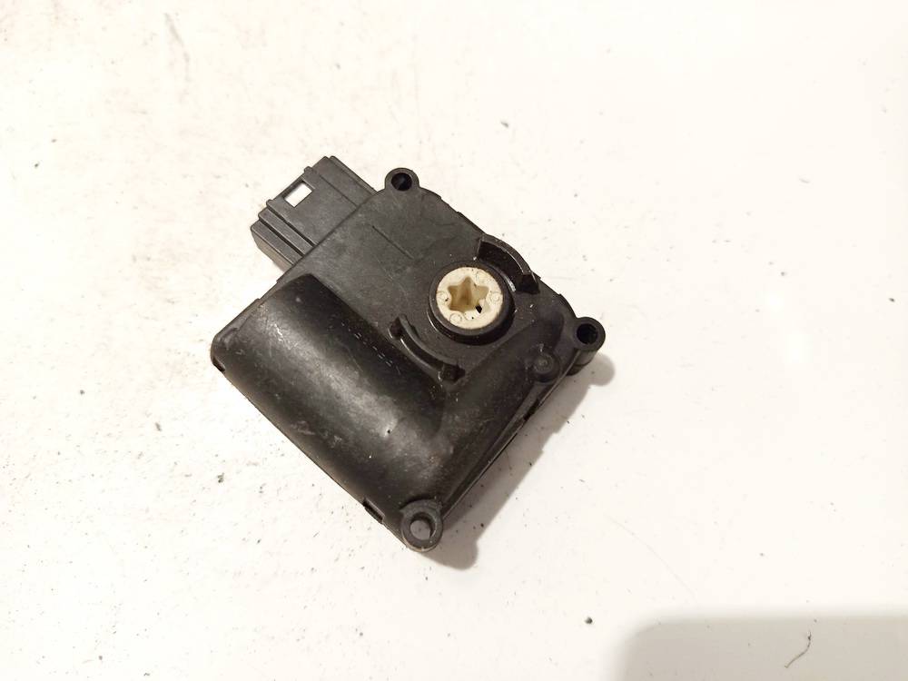 4F0820511A Audi A6 2005 Sildītāja vārsta motoriņš - Thumbnail 2