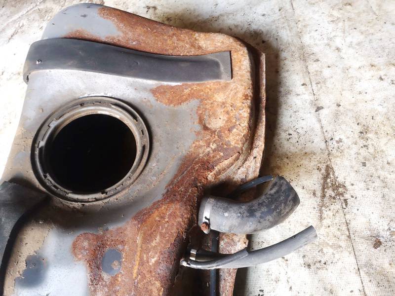 Opel Corsa 1999 Degvielas tvertne - Thumbnail 3