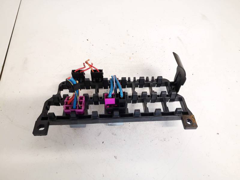 8D0937503E Volkswagen Golf 2002 Drošinātāju kārba - Thumbnail 3