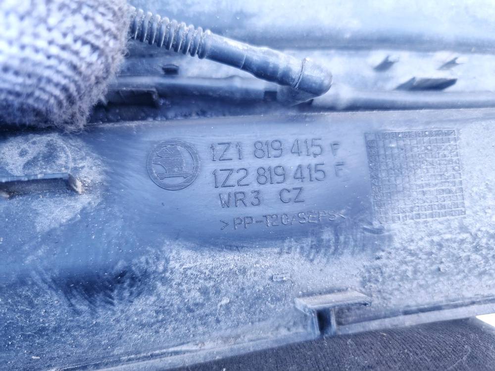 1Z1819415 Skoda Octavia 2006 Priekšējā stikla tīrītāja apdare - PRIEKŠ - Thumbnail 4