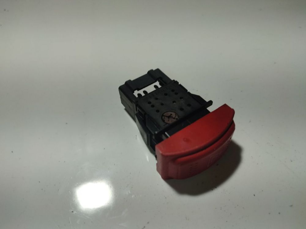 M19620 Honda Jazz 2003 Hazard switch