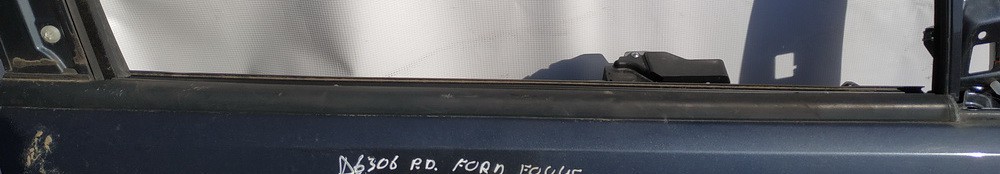 Ford Focus 2007 Listón embellecedor de la ventana de la puerta delantera - DELANTERO DERECHO