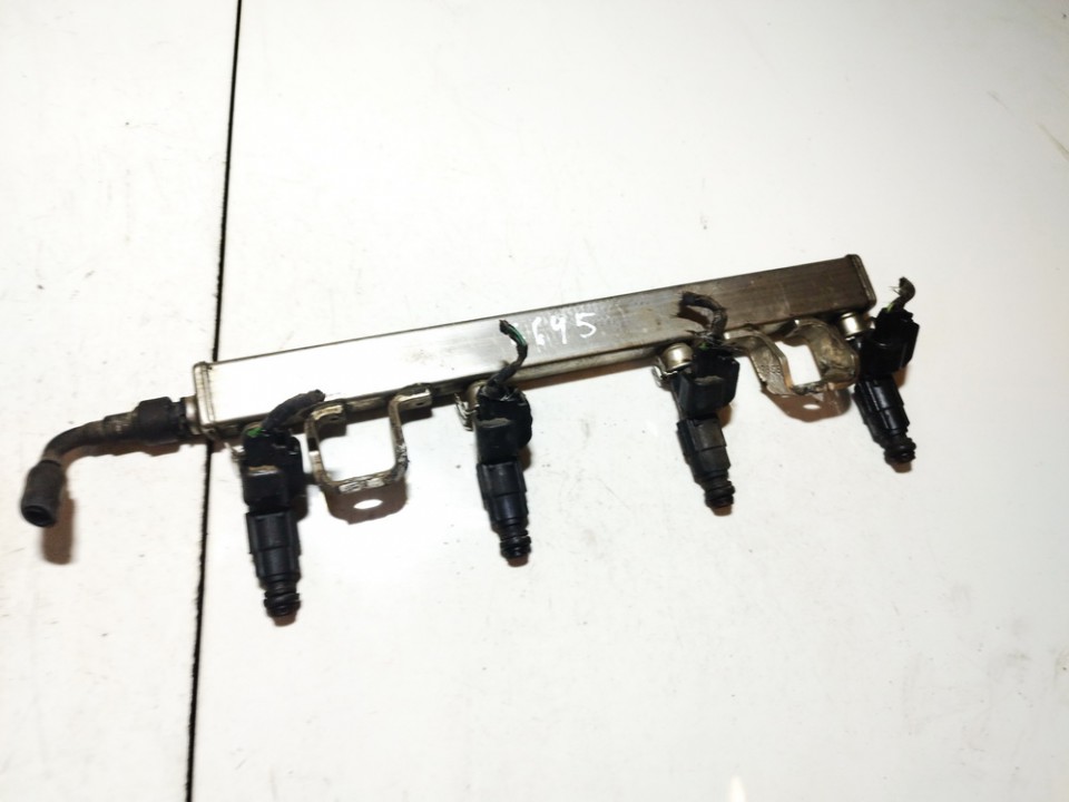 4M5G9D280DB Volvo V50 2006 Fuel injector rail (injectors)(Fuel distributor)