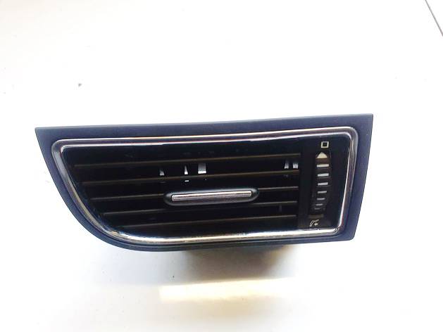 3T0819702 Skoda Superb 2012 Dash Vent (Air Vent Grille) - RIGHT
