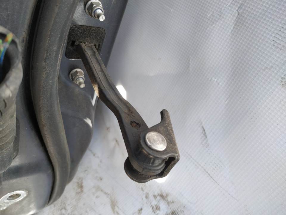 Ford Focus 2007 BISAGRA, Tope freno de puerta delantera - DELANTERO DERECHO