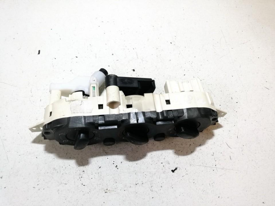 3M5T19980AD Ford Focus 2005 Climate Control Panel (heater control switches)