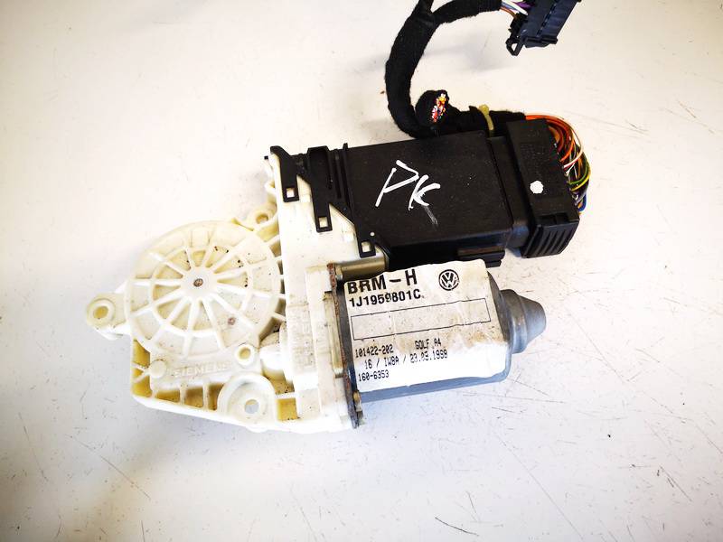 1J1959801C Volkswagen Golf 1999 Window Motor - FRONT LEFT