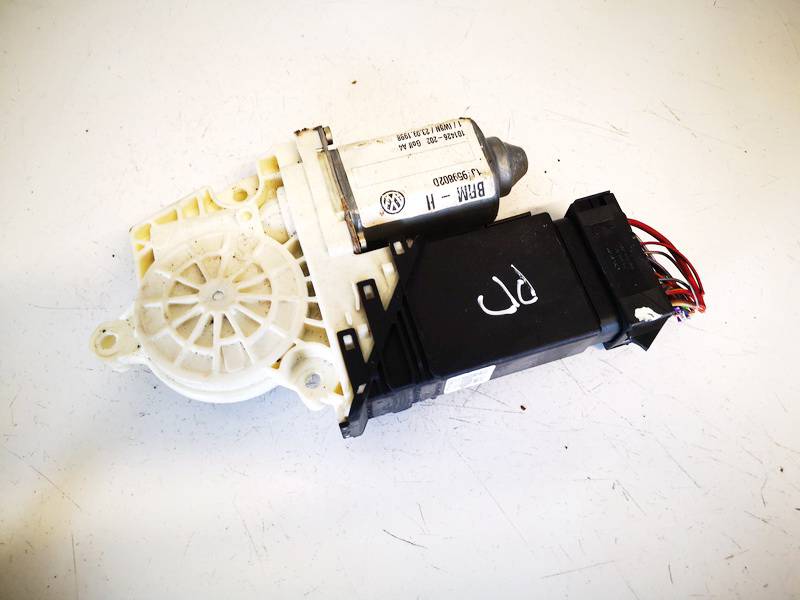 1J1959802D Volkswagen Golf 1999 Window Motor - FRONT RIGHT