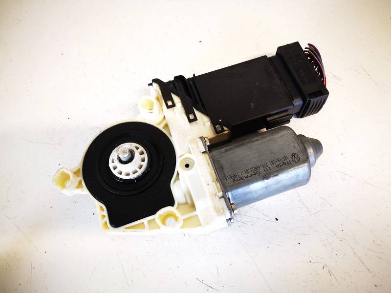 1J1959802D Volkswagen Golf 1999 Window Motor - FRONT RIGHT - Thumbnail 3