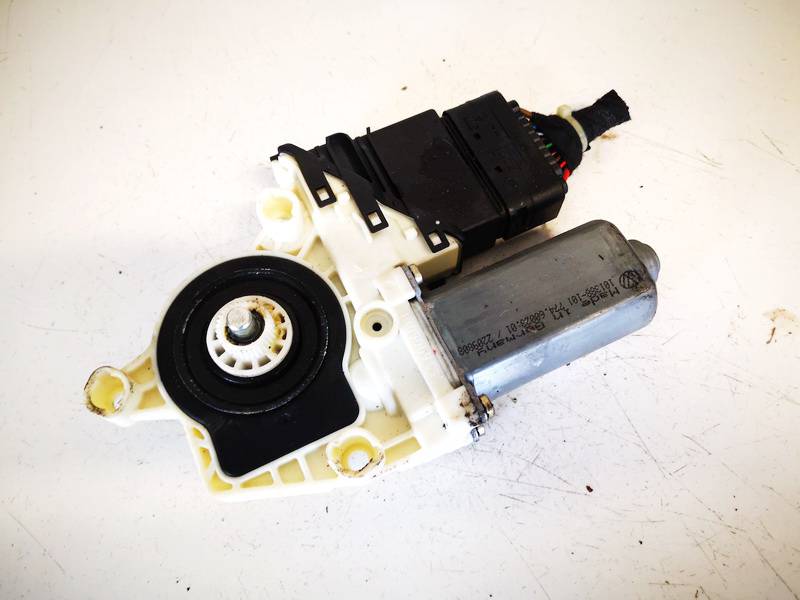 1J4959812C Volkswagen Golf 1999 Window Motor - REAR RIGHT - Thumbnail 3