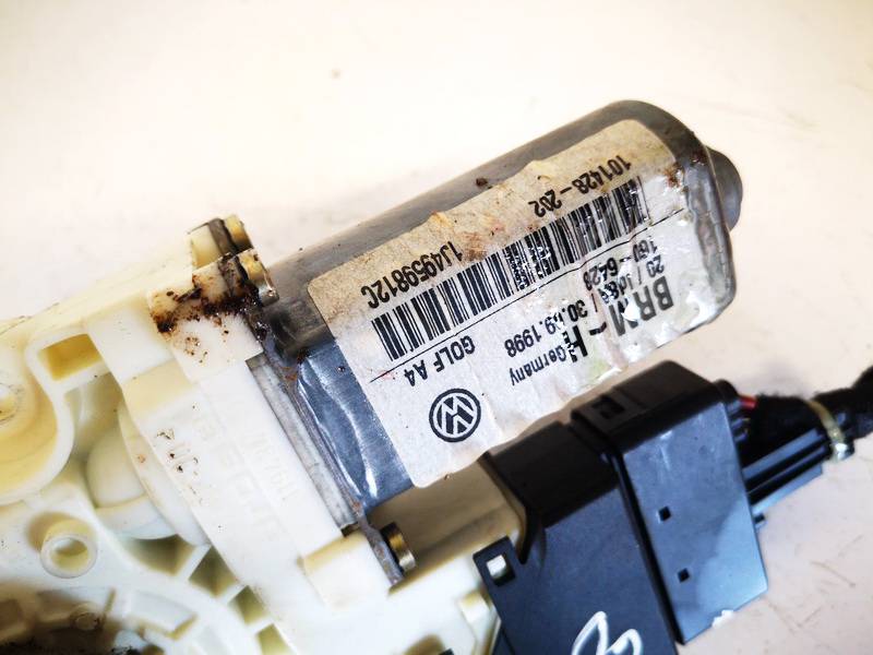 1J4959812C Volkswagen Golf 1999 Window Motor - REAR RIGHT - Thumbnail 2