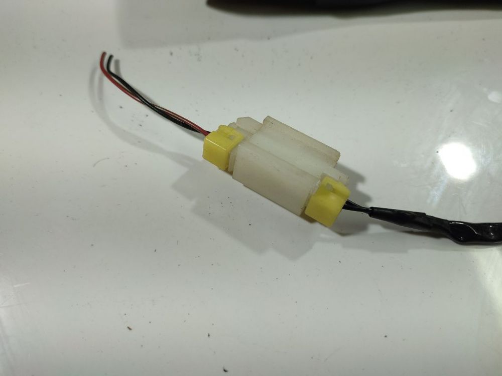 E063002 Subaru Forester 2007 Seat belt holder (Seat belt Buckle) - REAR RIGHT - Thumbnail 2