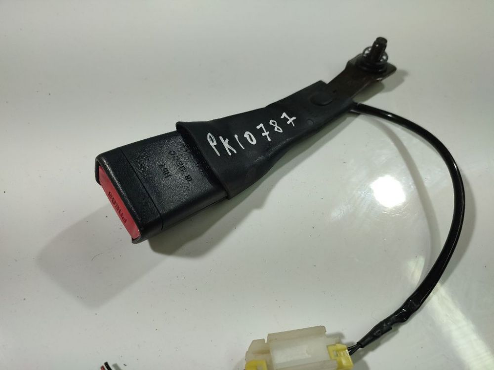 E063002 Subaru Forester 2007 Seat belt holder (Seat belt Buckle) - REAR RIGHT - Thumbnail 3