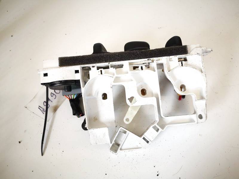 2005 - 2010 Chevy Cobalt Climate Control Knob 22724323