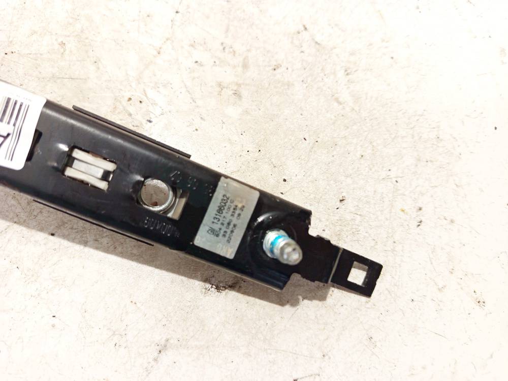 13166032 Opel Astra 2005 Seat belt adjustment rail - FRONT RIGHT - Thumbnail 3