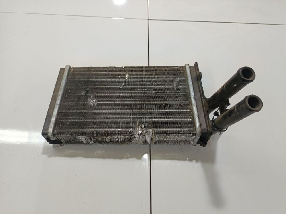 70224 Audi A4 1995 Lämmityslaitteen kenno