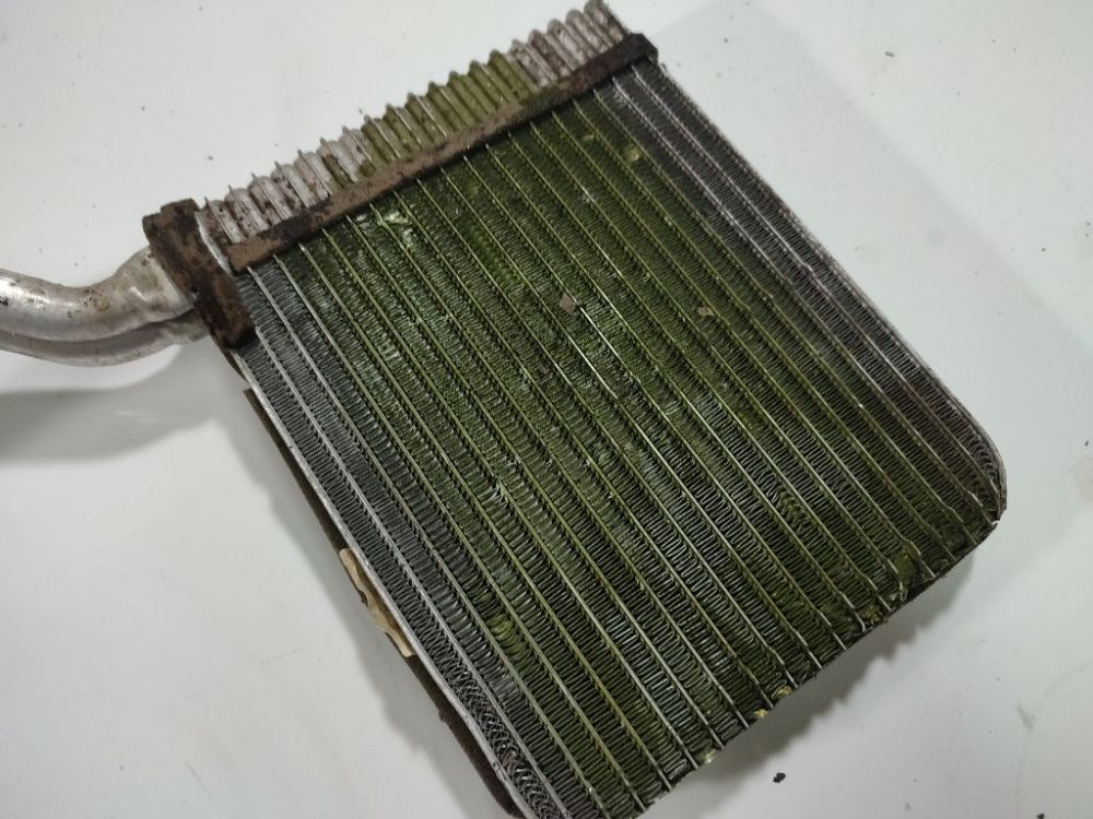 Ford Focus 2007 Salono peciuko radiatorius - Thumbnail 2