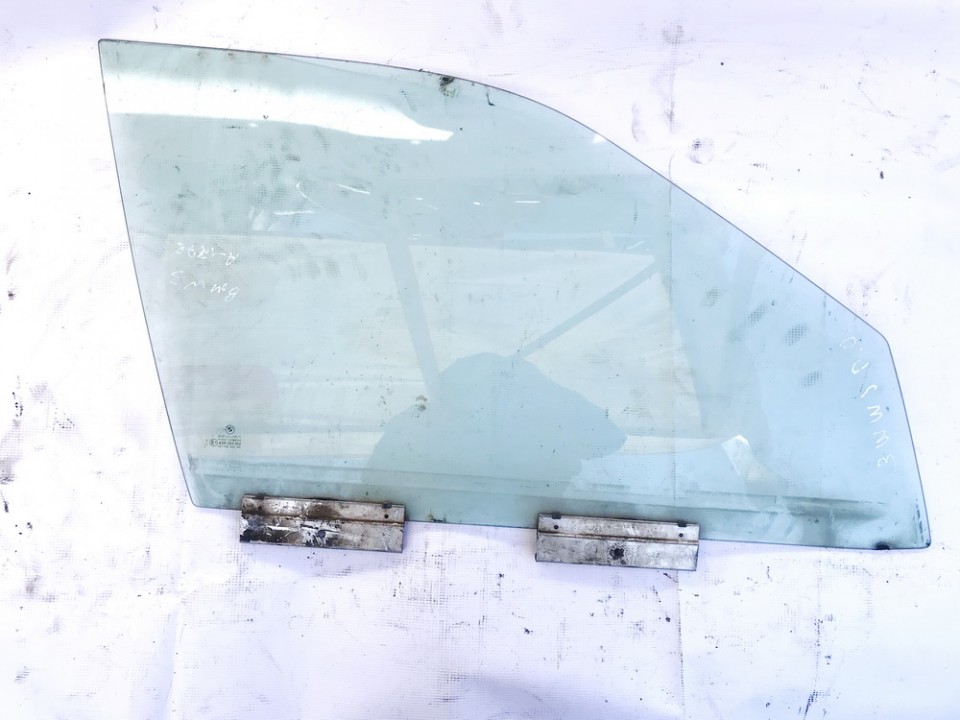 BMW 3-Series 1994 Duru stiklas P.D.