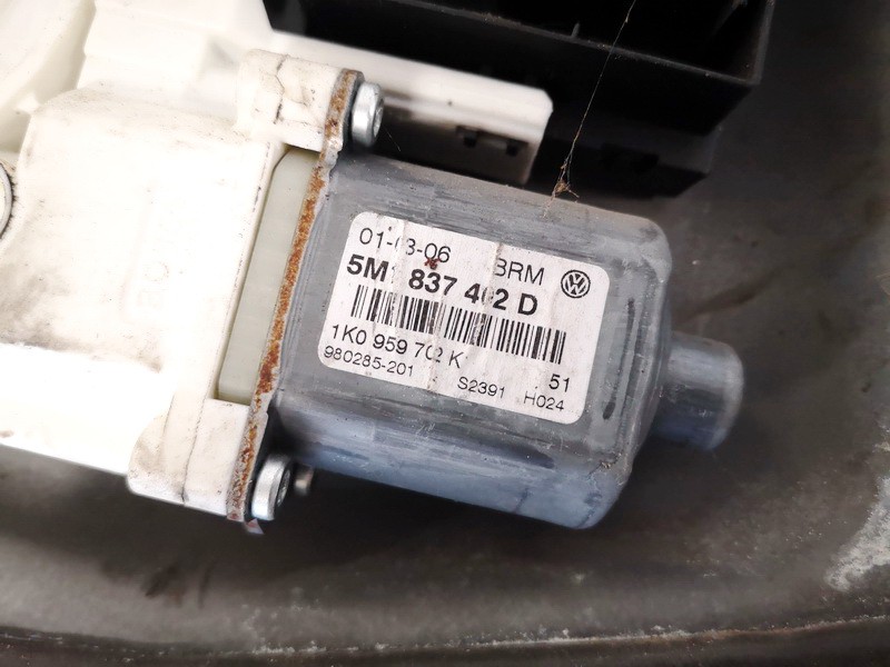 5M1837402D Volkswagen Golf 2006 MOTEUR DE LEVE VITRE AVANT DROIT - Thumbnail 2