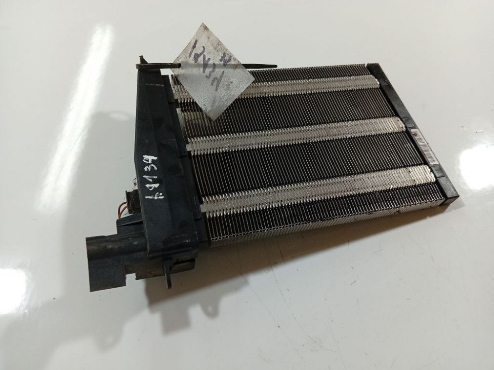 1K0963235E Volkswagen Passat 2006 Sisätilanlämmitin