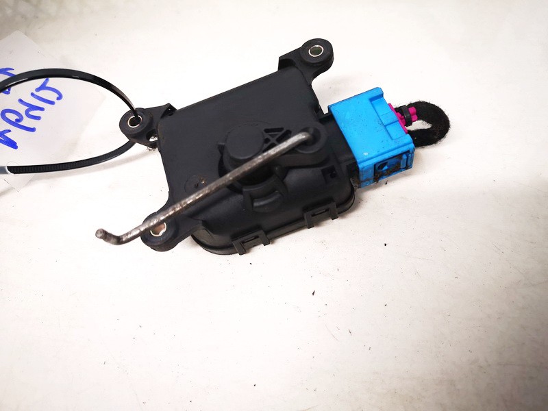 4B1820511M Audi A6 2004 Heater Vent Flap Control Actuator Motor - Thumbnail 3