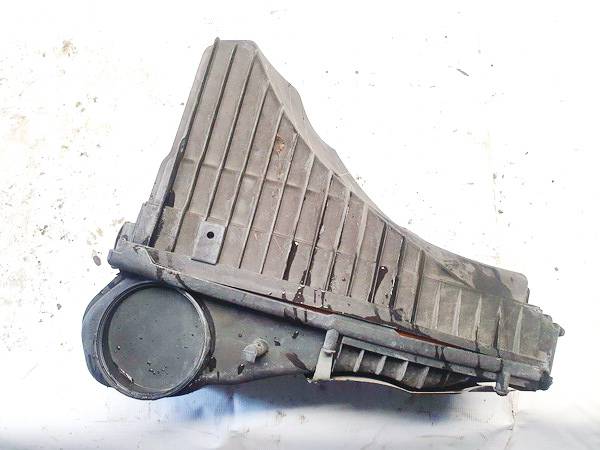 7L0129607 Porsche Cayenne 2004 Ilmansuodattimen kotelo