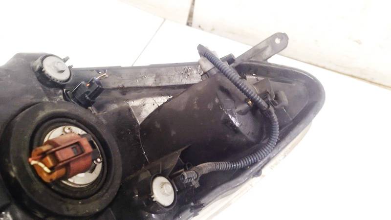 Toyota Corolla Verso 2006 Headlight - FRONT RIGHT - Thumbnail 3