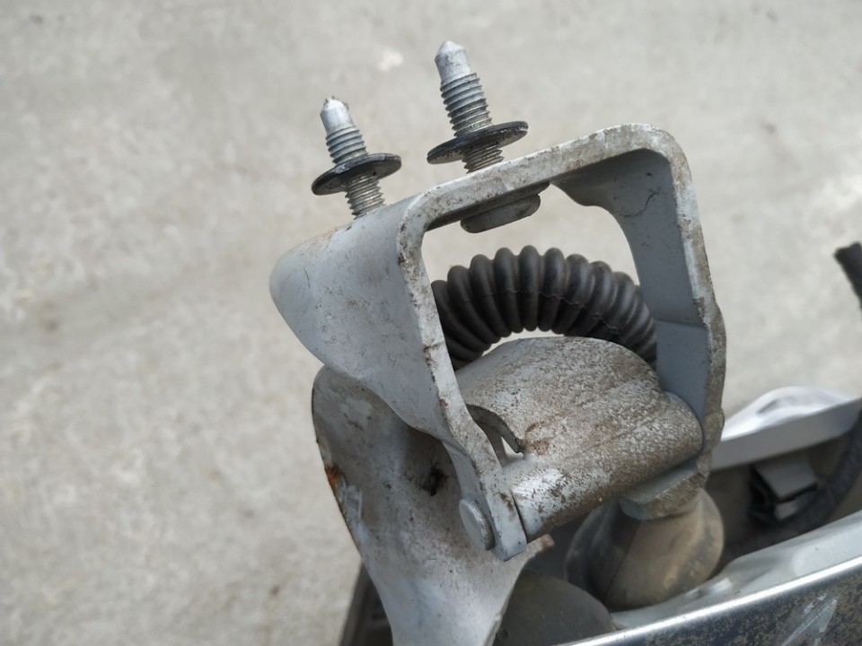 Audi A3 2003 Hood Hinges - REAR LEFT