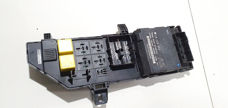 24443147 Opel Signum 2003 Saugikliu deze