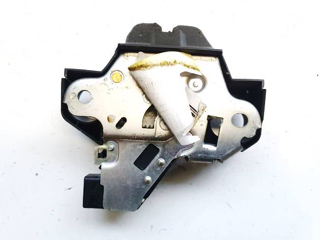 Toyota Avensis 2011 Zamek tylnej klapy - TYLNE