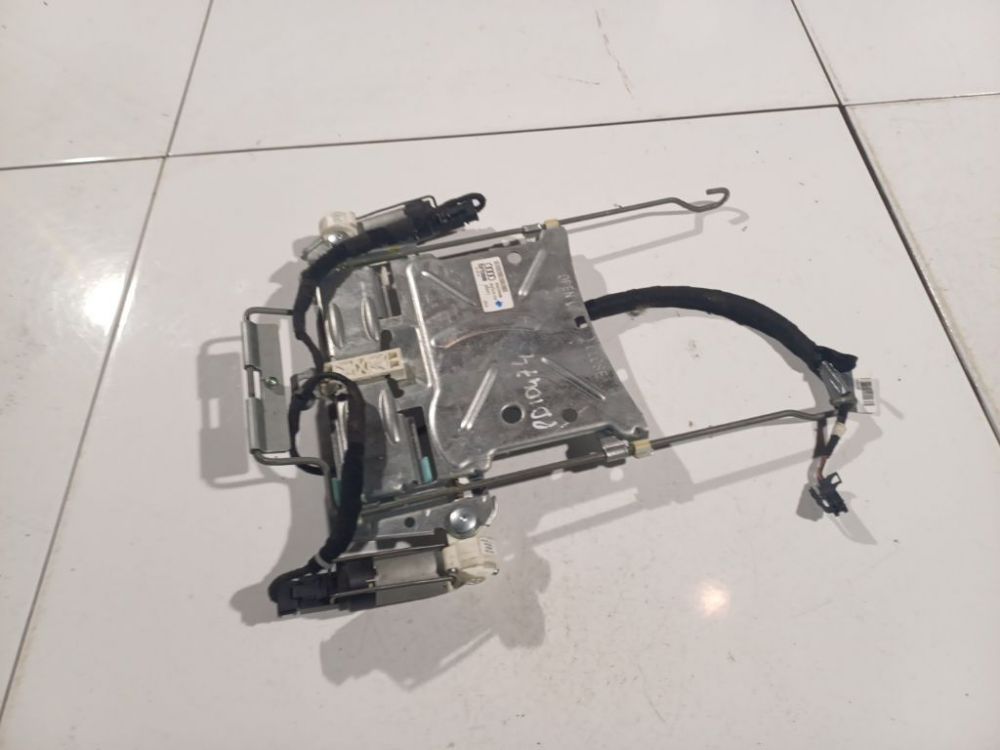 8337000B Skoda Fabia 2007 Seat Motor Regulator - FRONT LEFT - Thumbnail 2