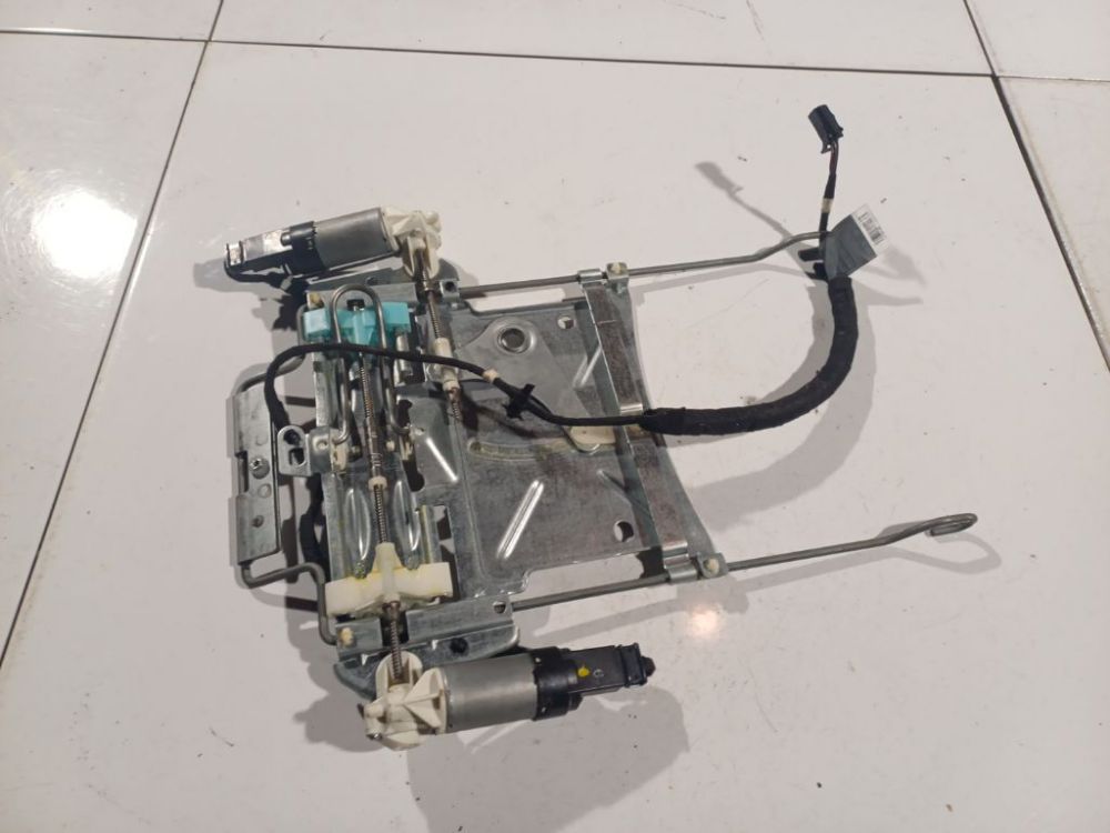 8337000B Skoda Fabia 2007 Seat Motor Regulator - FRONT LEFT - Thumbnail 4