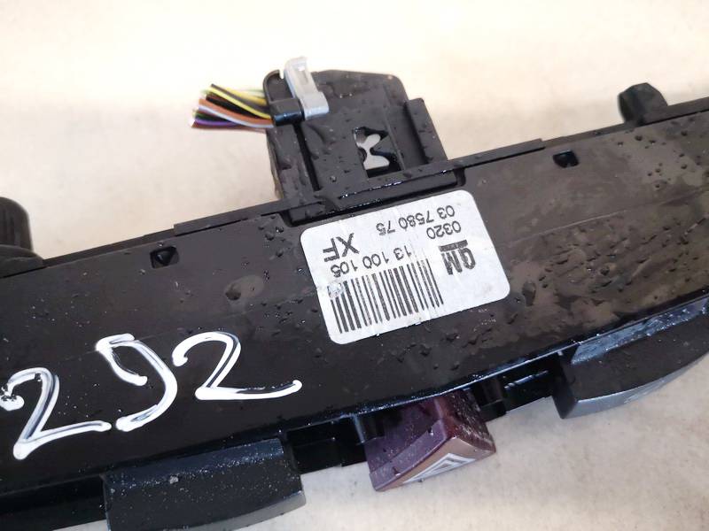 13100105 Opel Astra 2004 Hazard switch - Thumbnail 2