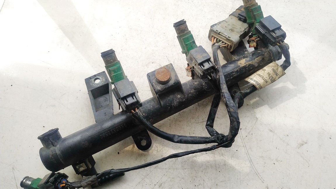 9655833580 USED Fuel injector rail (injectors)(Fuel distributor ...