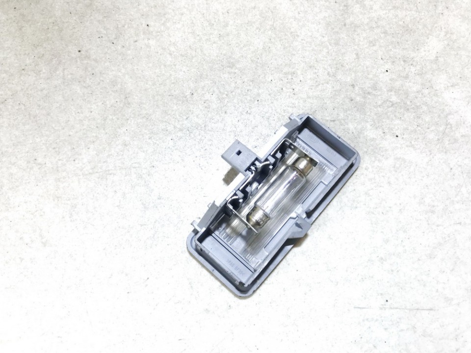 6962015 BMW 1-Series 2006 Lampka wnętrza - Thumbnail 3