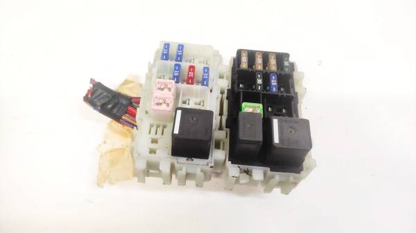 6G9T14K131BA Volvo V70 2008 Fuse box