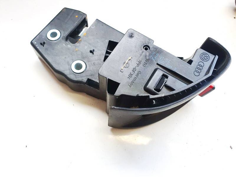 1K0885681E Skoda Octavia 2005 Gatillo de cierre del asiento trasero