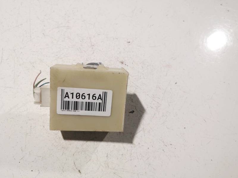 8974105070 Toyota Avensis 2008 Door control relay (DOOR CONTROL UNIT MODULE ECU )