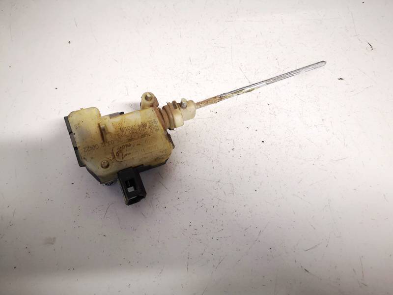 1M0959781A Skoda Octavia 2012 Élément de Réglage Central