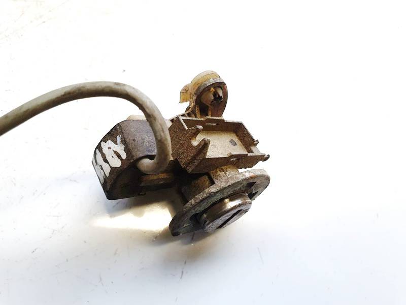 Audi A6 1995 Zamek drzwi (serduszko) - Thumbnail 3