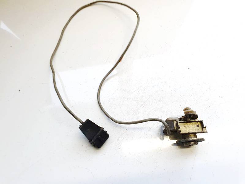 Audi A6 1995 Zamek drzwi (serduszko)