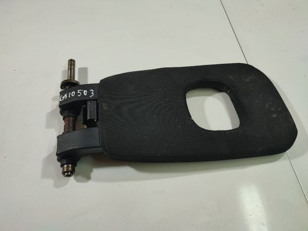 Peugeot 4007 2007 Sedynes galvos atlosas (galvos atrama)