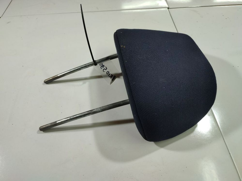 Opel Omega 1997 Seat headrest - Thumbnail 3