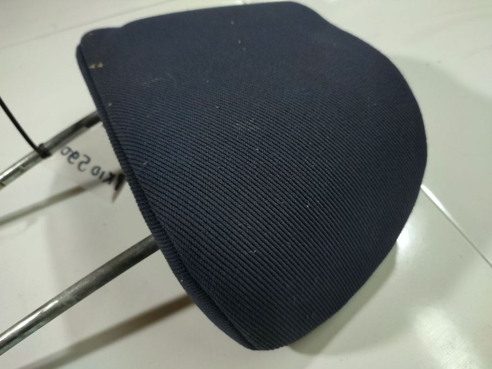 Opel Omega 1997 Seat headrest - Thumbnail 4