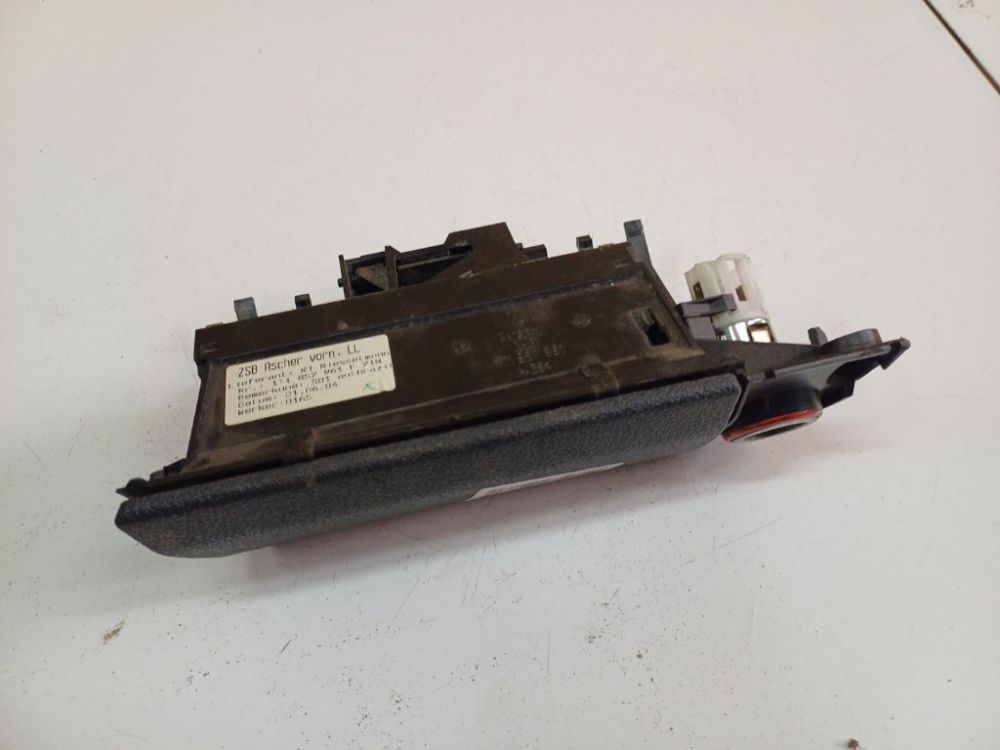 1T1857961 Volkswagen Touran 2004 Center Console Ashtray (Ash Tray)