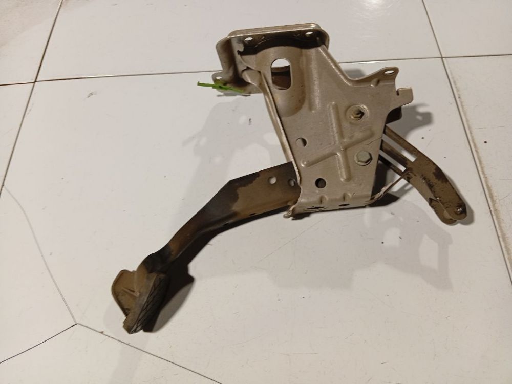 1T1721057L Volkswagen Touran 2006 Jarrupoljin