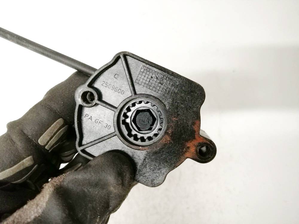 2509600 Ford Focus 2004 Other car part - Thumbnail 3